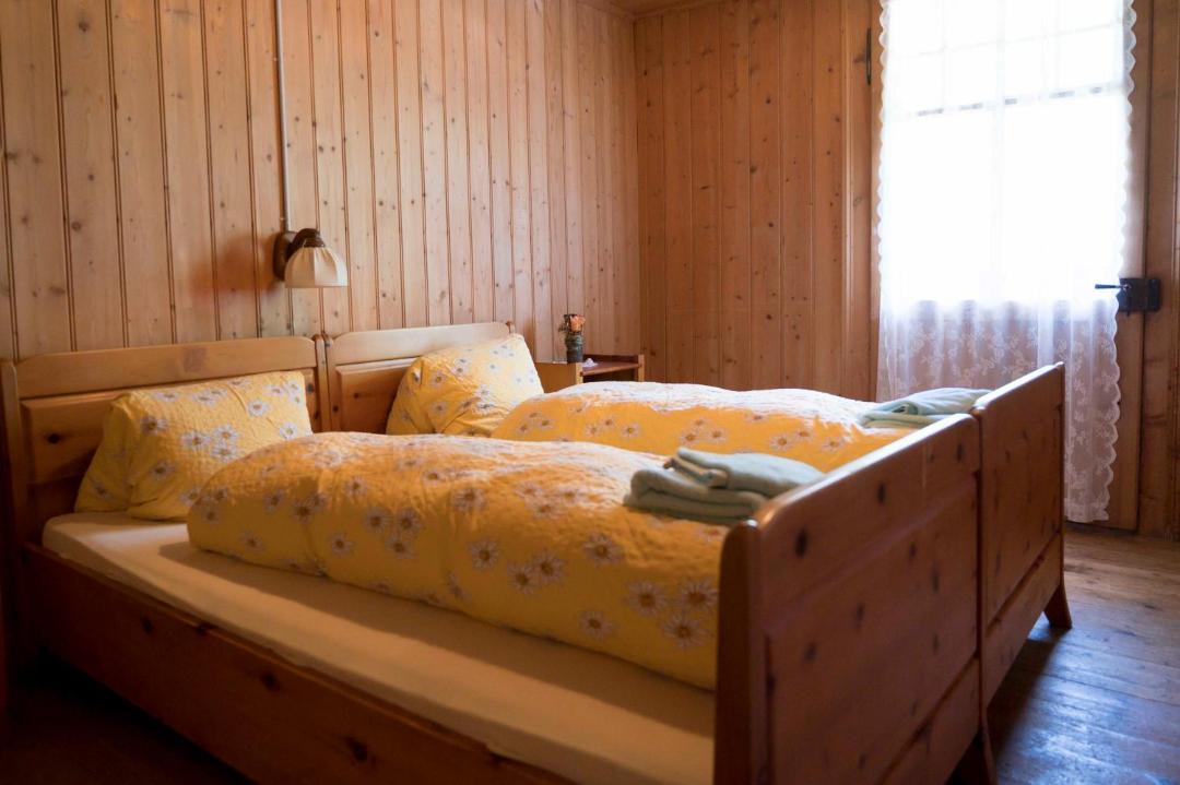 Photo of Bedroom in Grabs