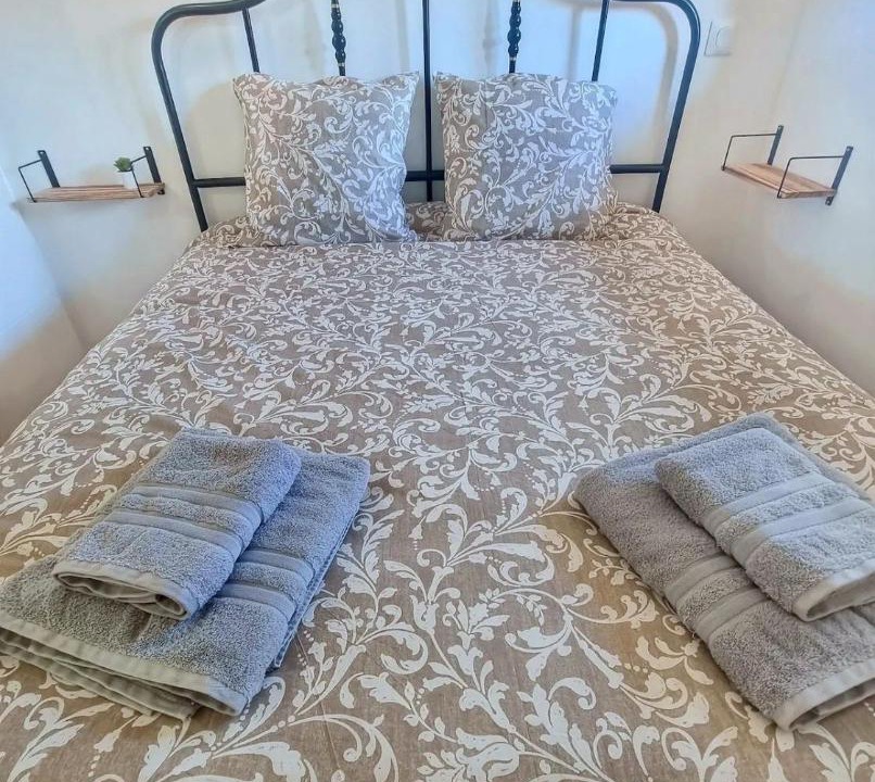 Photo of Bedroom in Villars-les-Dombes