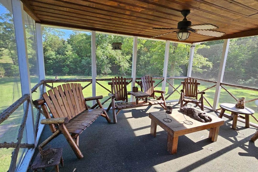 Photo of Patio Balcony in Grubville
