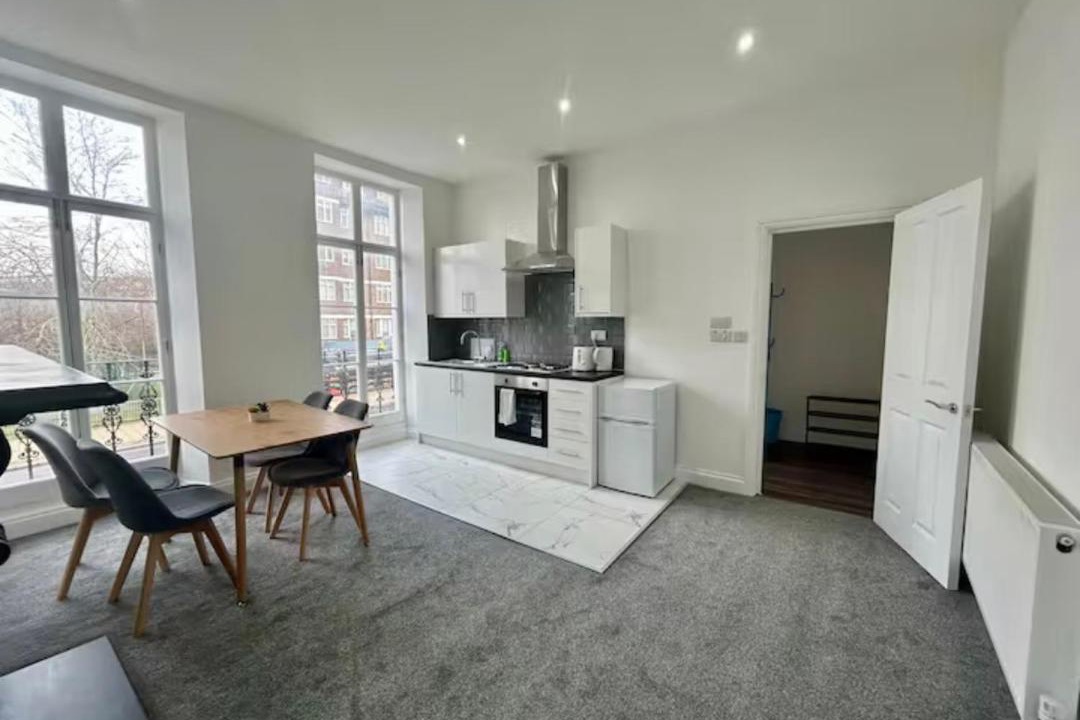 Photo of Others in Shadwell