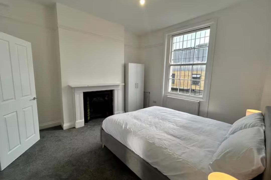 Photo of Bedroom in Shadwell