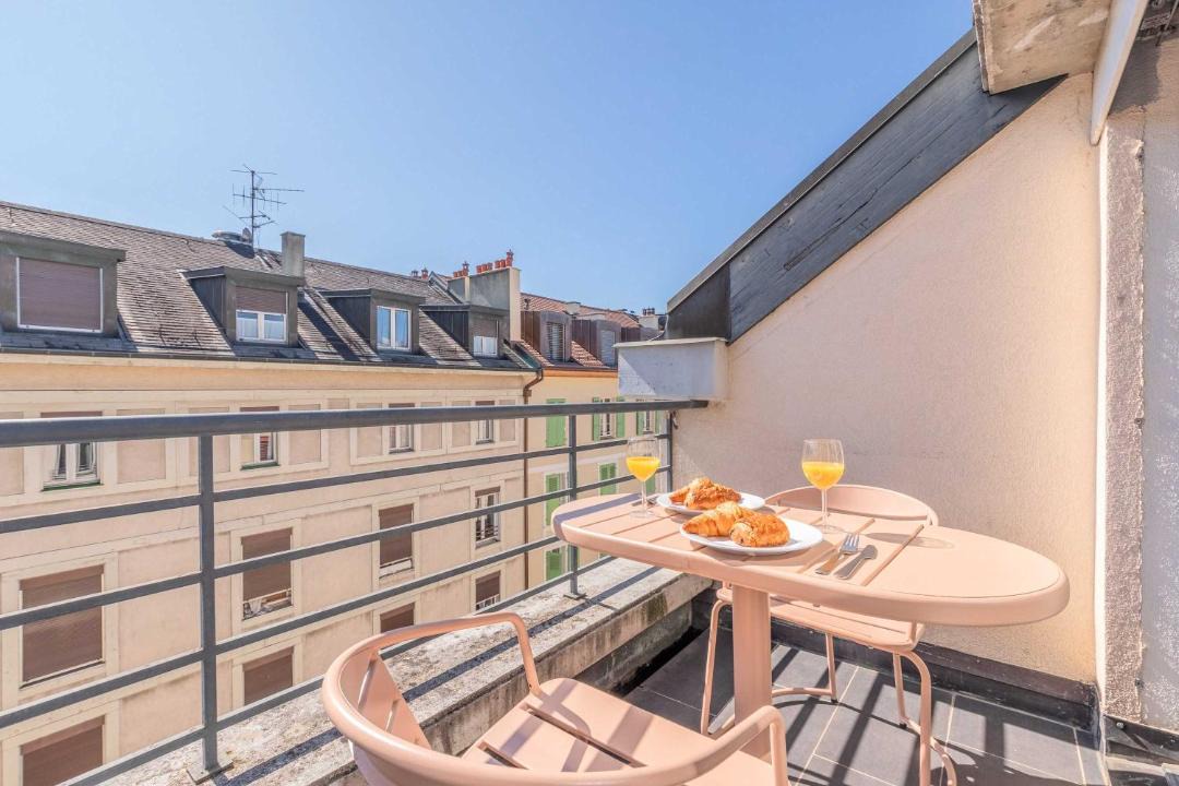 Photo of Patio Balcony in Paquis Navigation