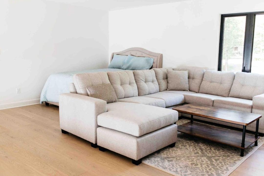 Photo of Livingroom in Erinsville