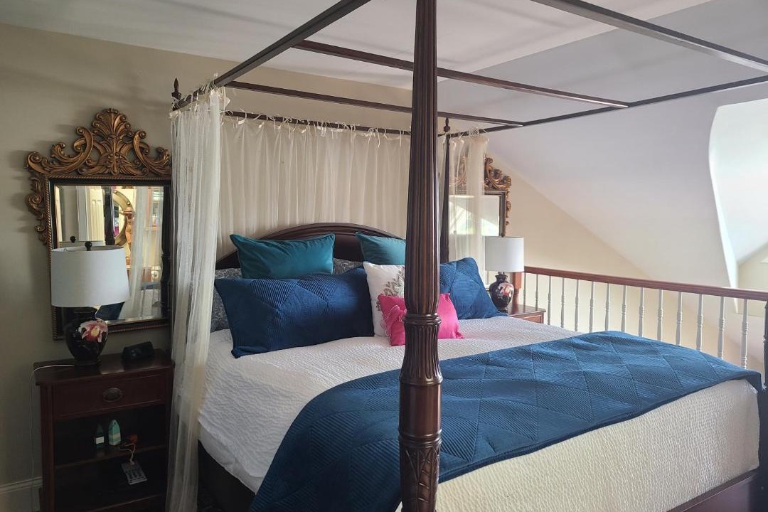 Photo of Bedroom in Western Shore