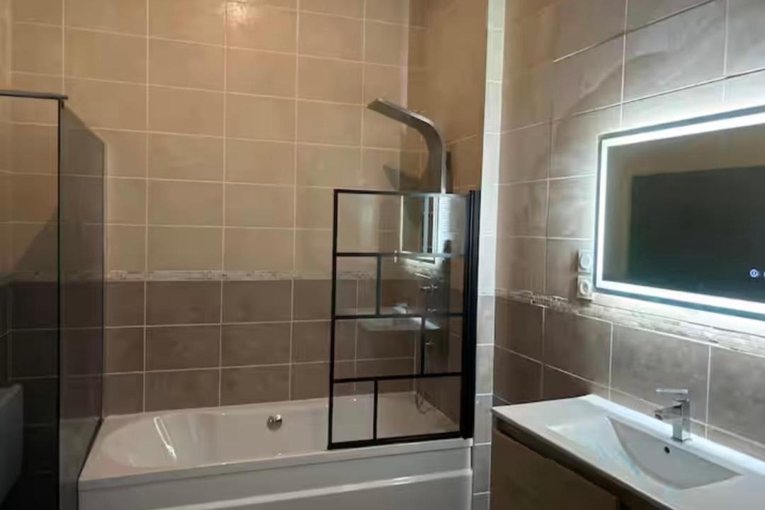 Photo of Bathroom in Agnin
