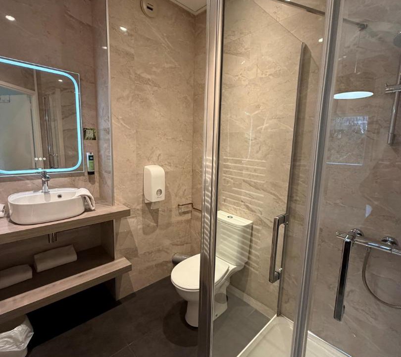 Photo of Bathroom in Lannion