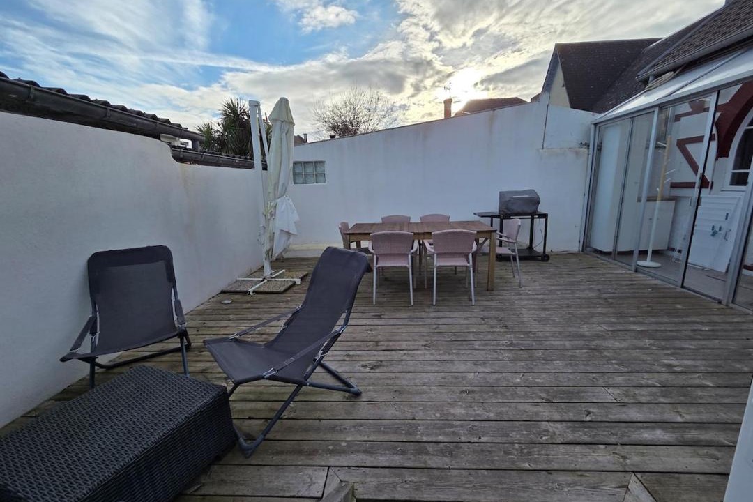 Photo of Patio Balcony in Luc-sur-Mer