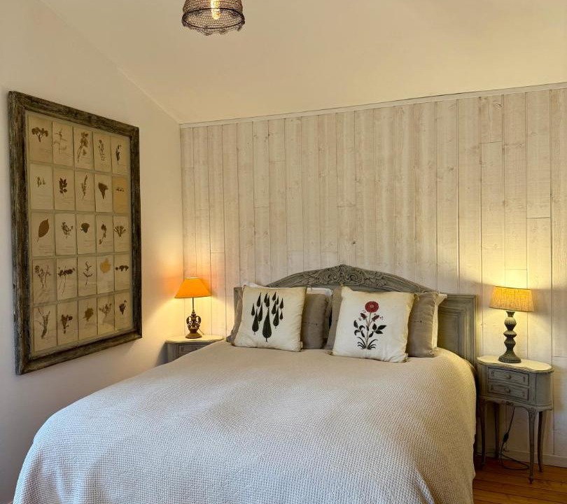 Photo of Bedroom in Rustrel