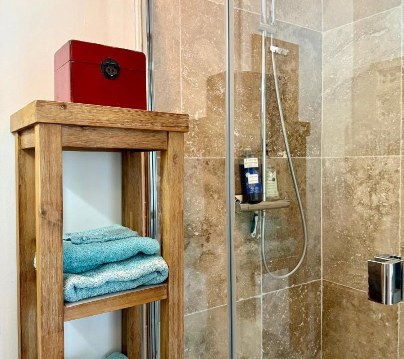 Photo of Bathroom in Rustrel