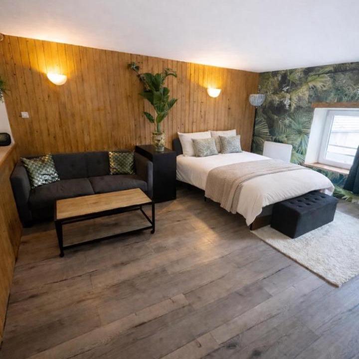 Photo of Others in Saales