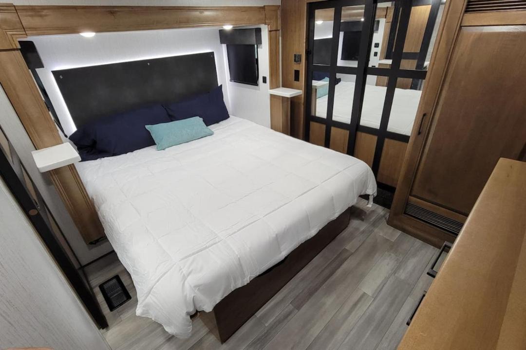 Photo of Bedroom in Warm Mineral Springs