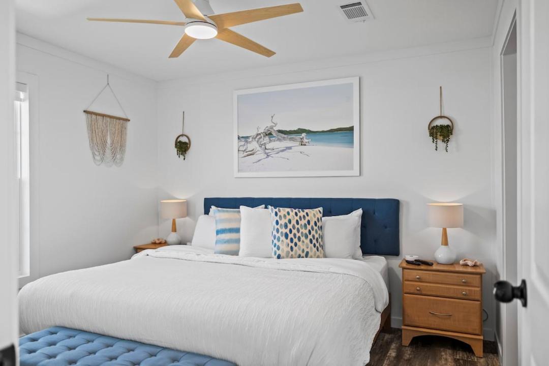 Photo of Bedroom in Saint James City