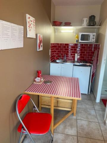 Photo of Kitchen in Etoile-sur-Rhone