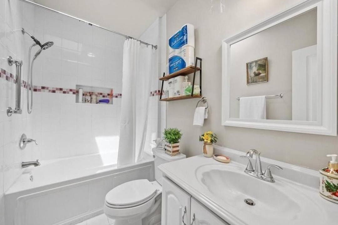 Photo of Bathroom in Stanton Park