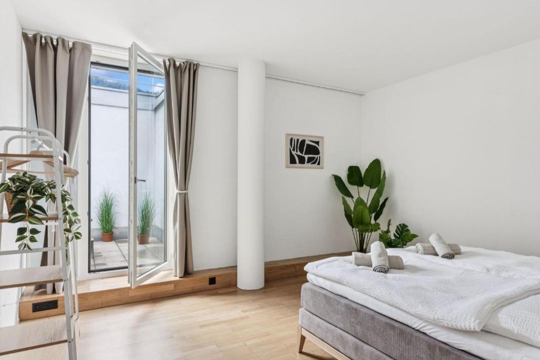 Photo of Bedroom in Root