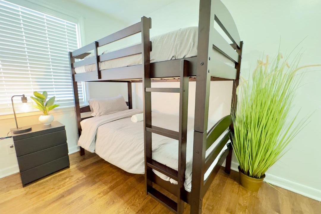 Photo of Bedroom in Foxcroft Square