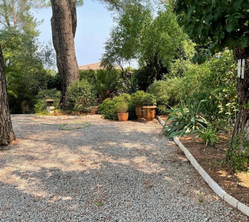 Photo of Others in Villevieille