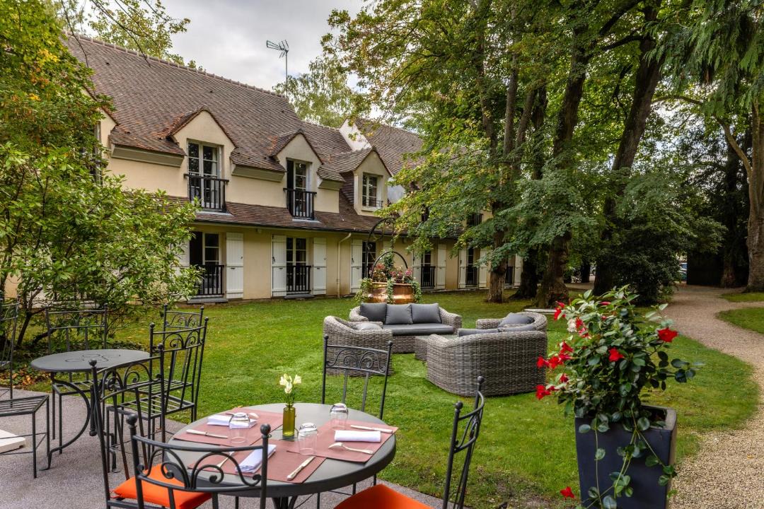 Photo of Others in Royallieu Village