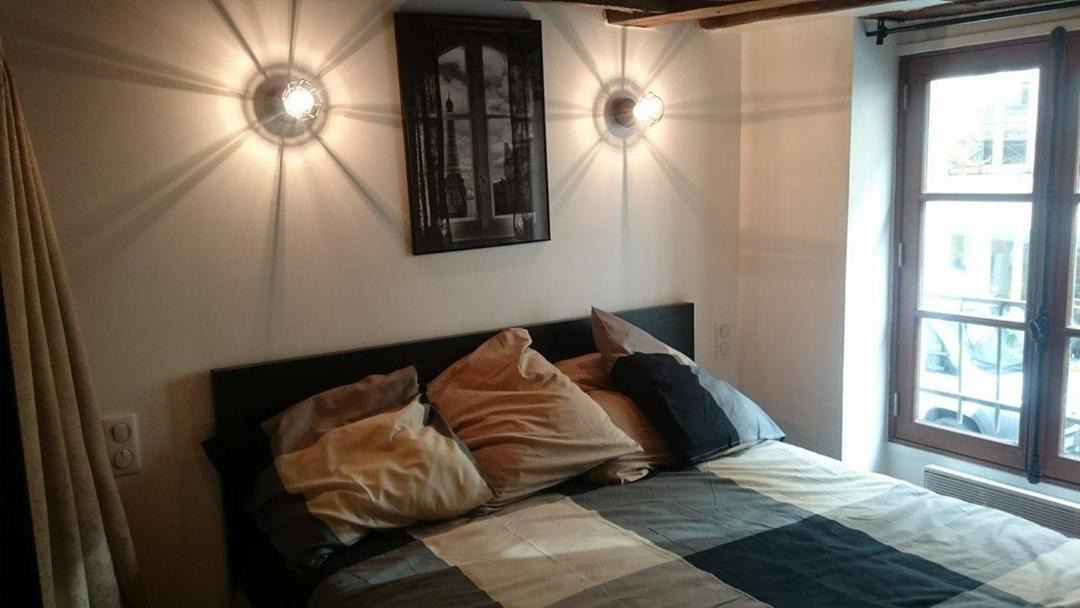 Photo of Bedroom in Arts-et-Metiers