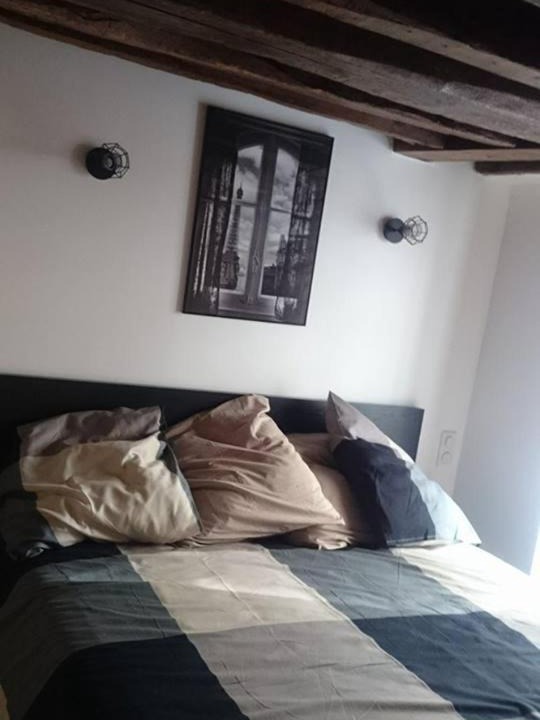 Photo of Bedroom in Arts-et-Metiers