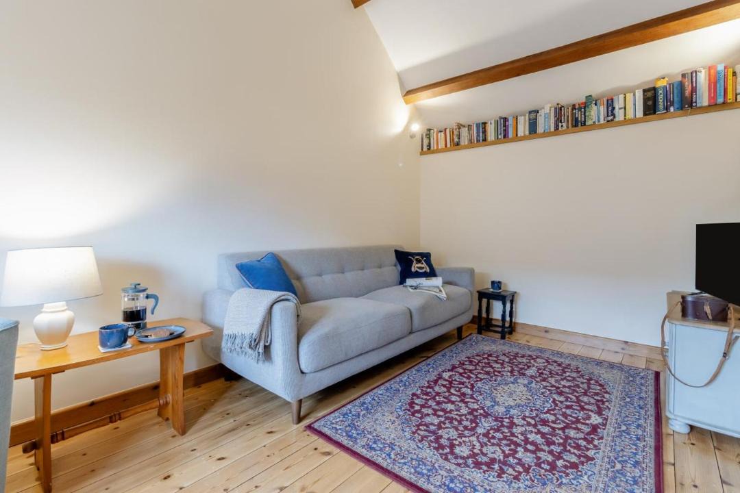 Photo of Others in The Bage