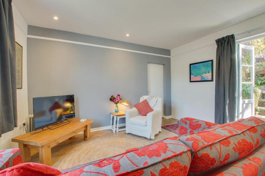 Photo of Others in Gweek