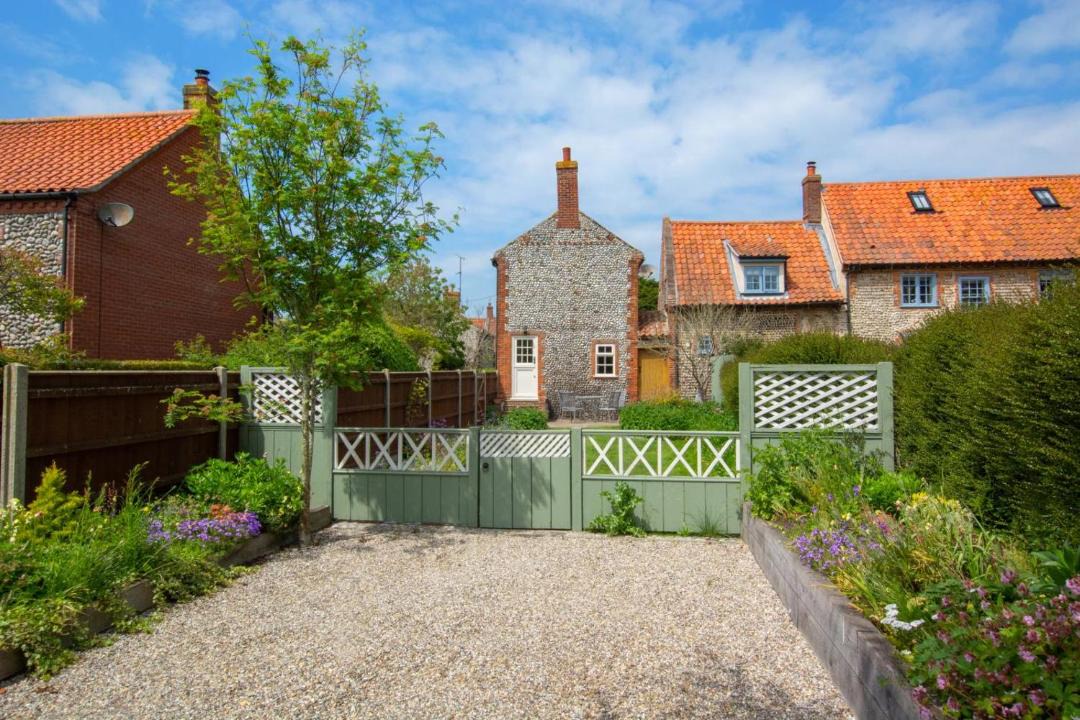 Photo of Others in Cley next the Sea