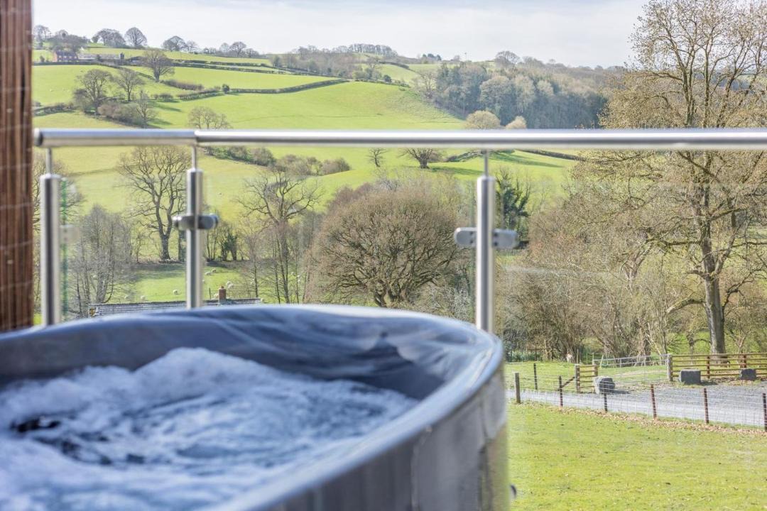 Photo of Others in Kingswood