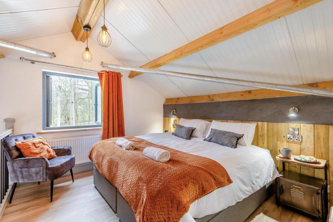 Photo of Others in Kingswood