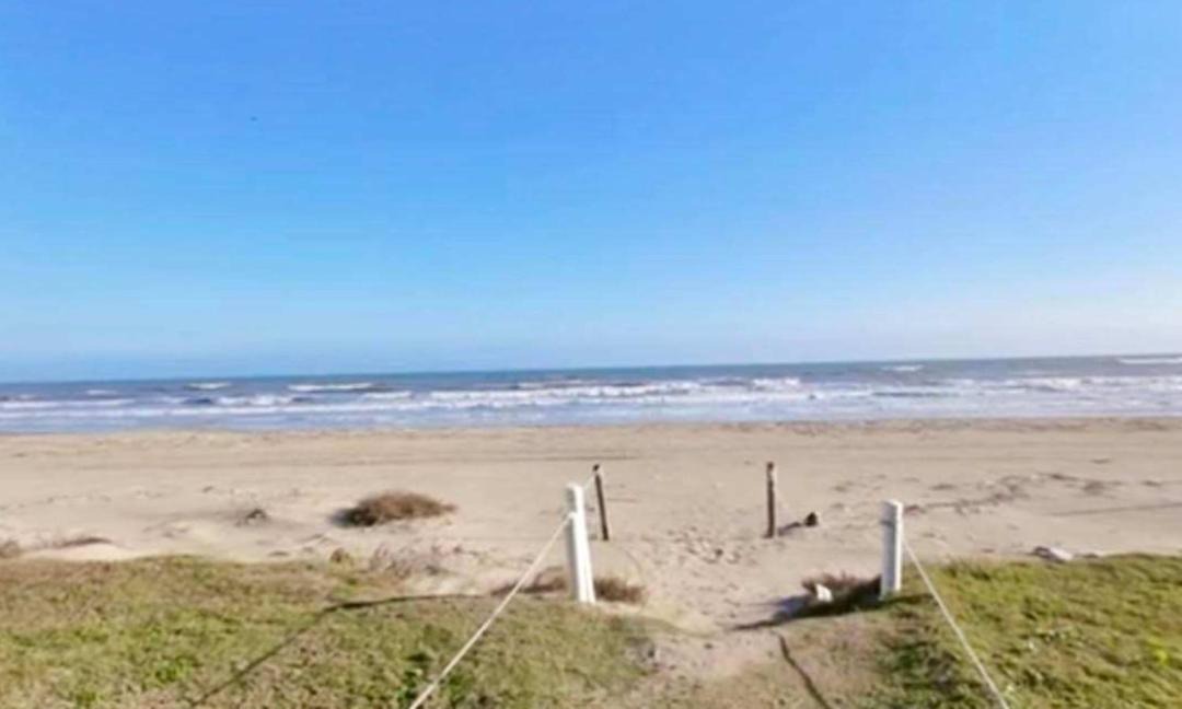 Photo of Others in Galveston