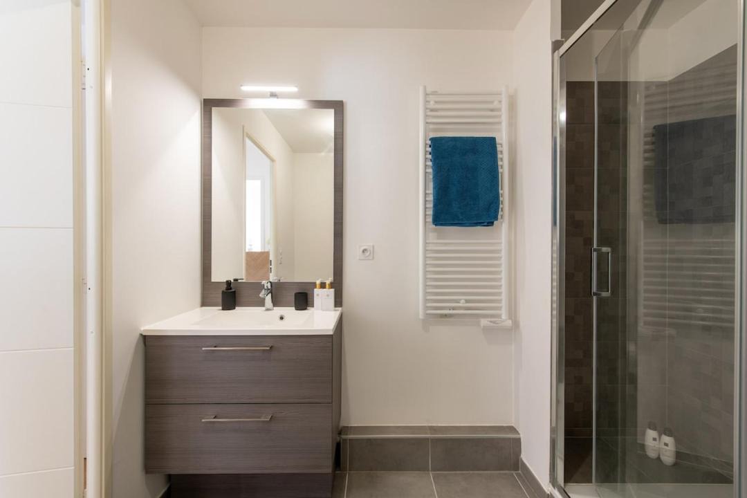 Photo of Bathroom in Pantin