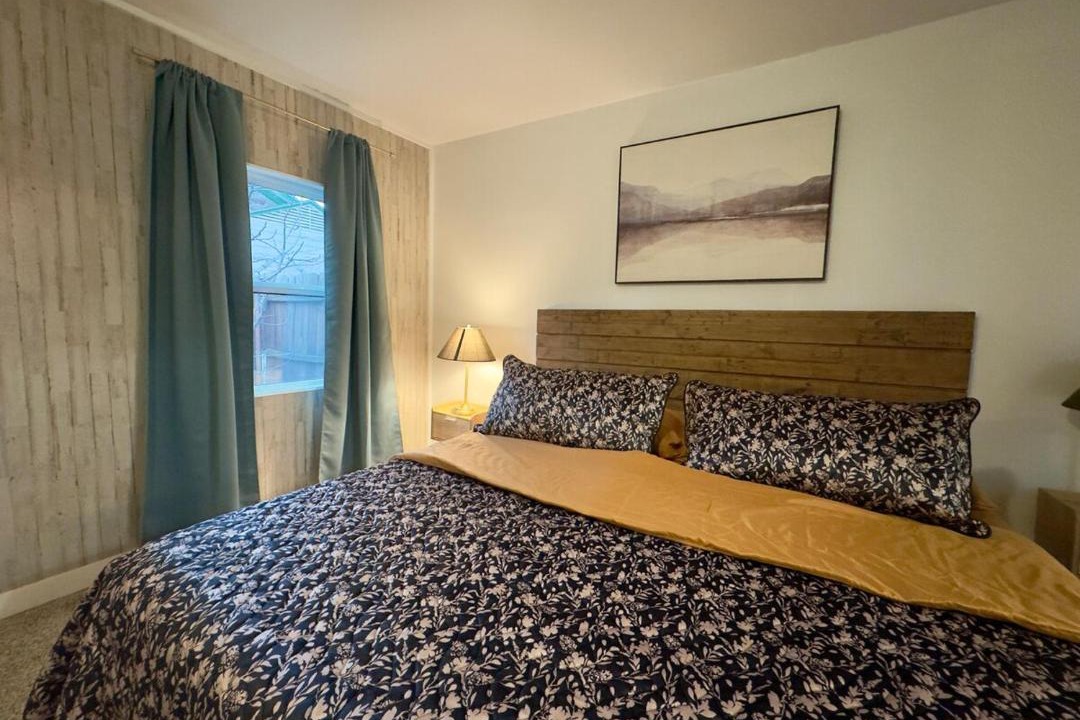 Photo of Bedroom in Oak Cliff