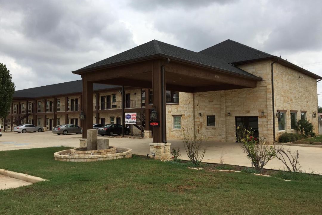 Photo of Others in Pearsall