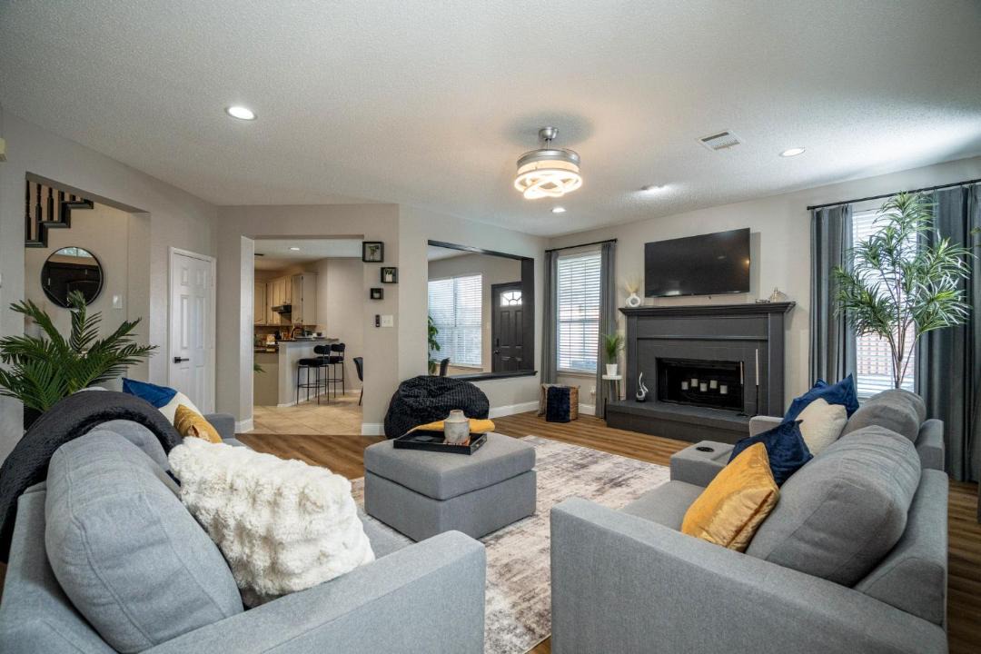 Photo of Others in Allen