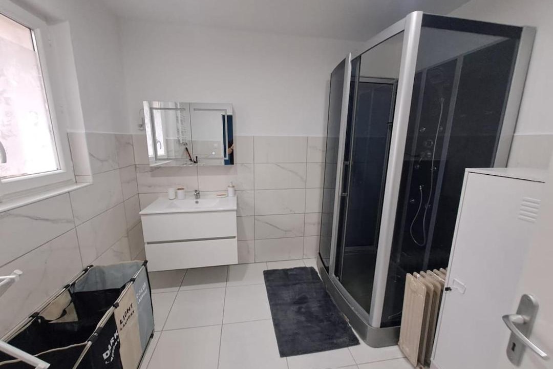 Photo of Bathroom in Elbeuf