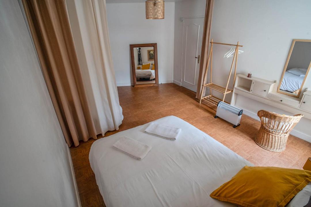 Photo of Bedroom in Fronsac
