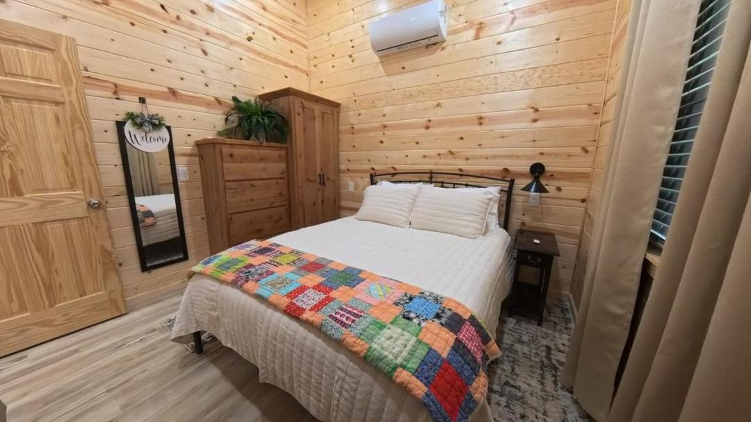 Photo of Bedroom in Calera