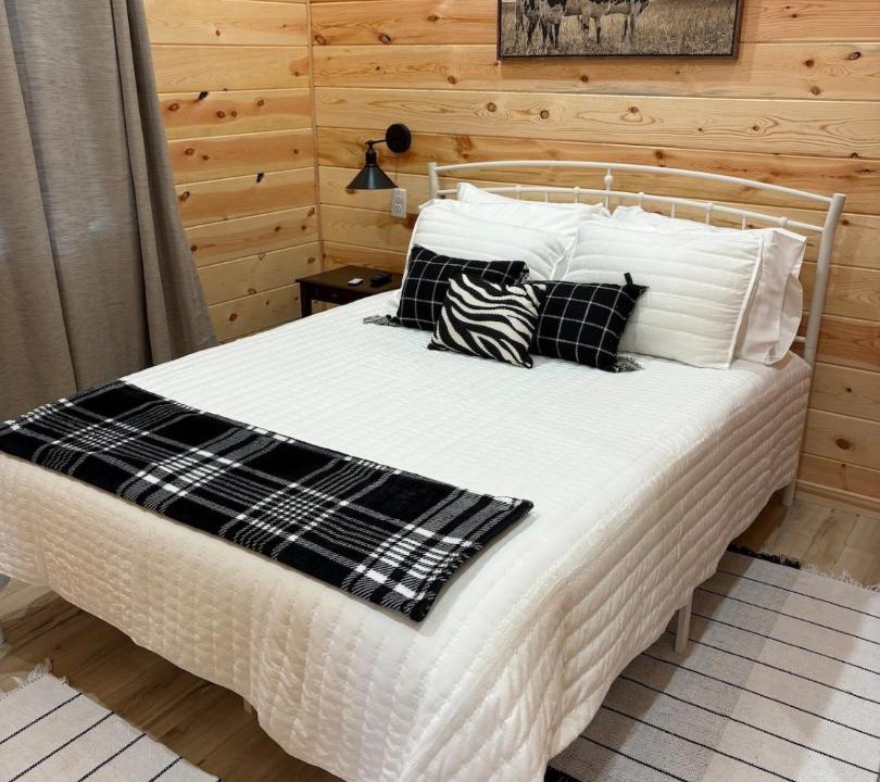 Photo of Bedroom in Calera