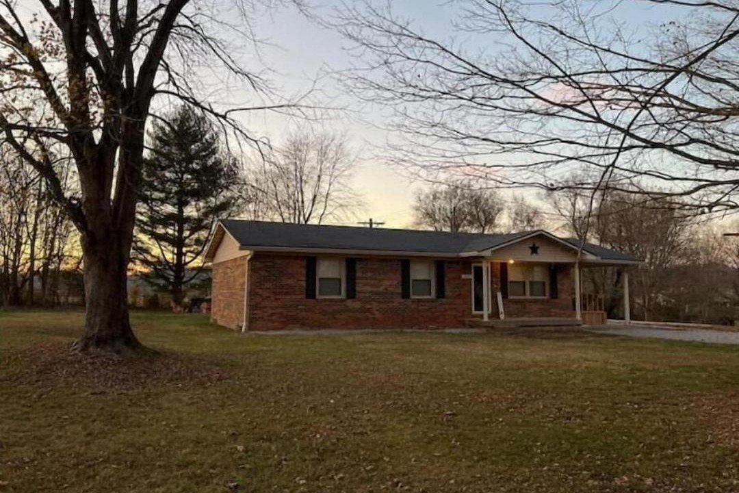 Photo of Others in Horse Cave