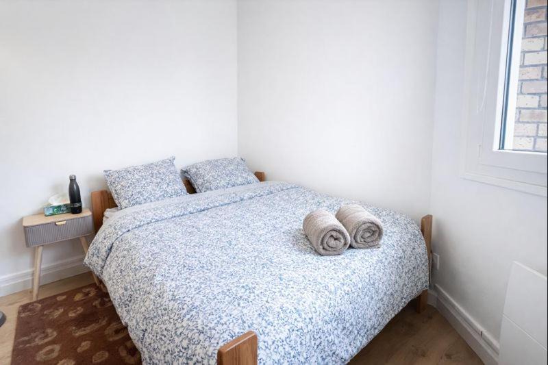 Photo of Bedroom in Hotel-de-Ville