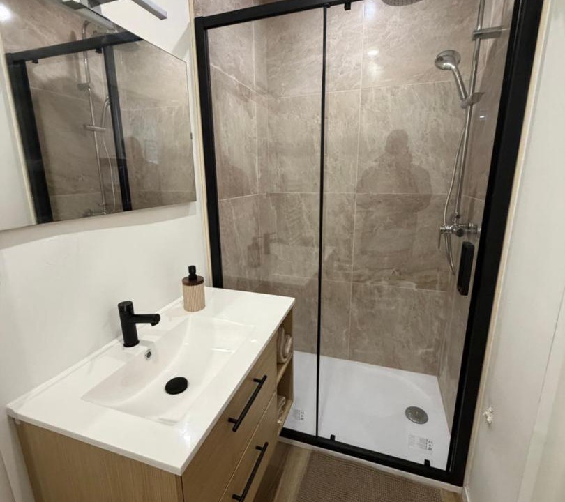 Photo of Bathroom in La Roche-sur-Yon