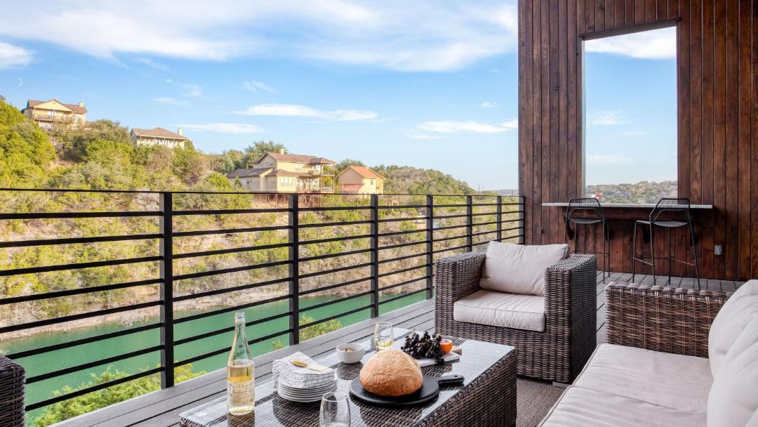 Photo of Patio Balcony in Apache Shores