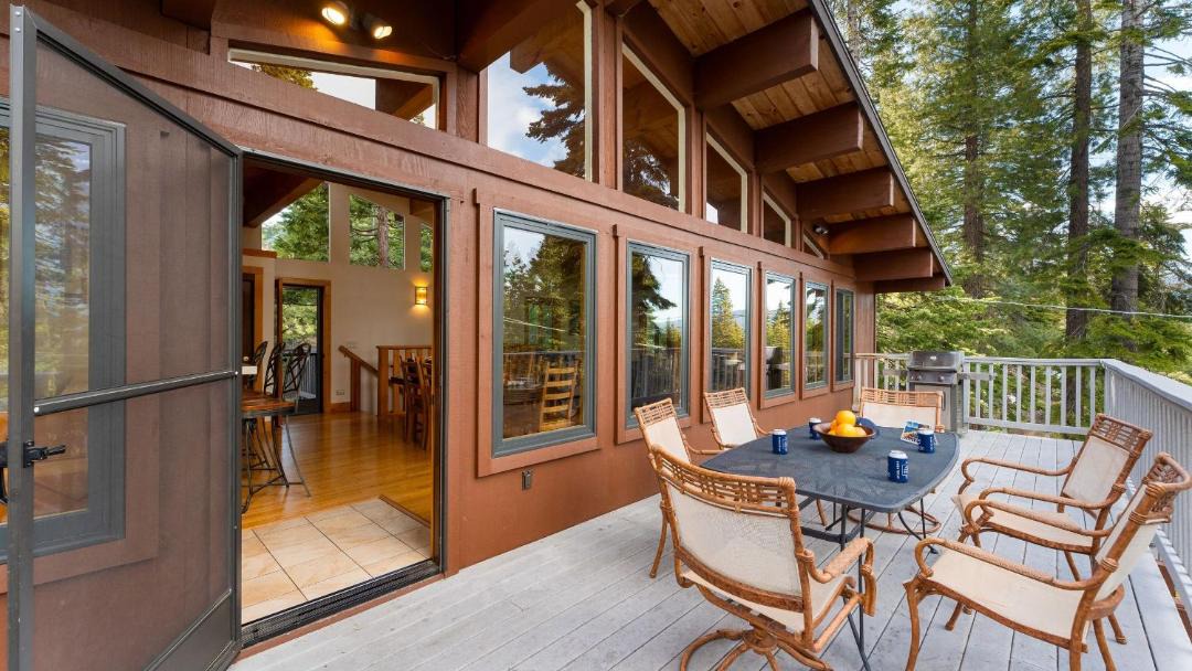 Photo of Patio Balcony in Chamberlands
