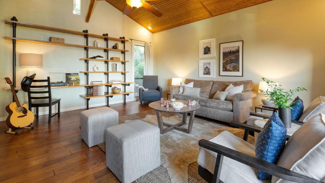 Photo of Livingroom in Comanche Trail
