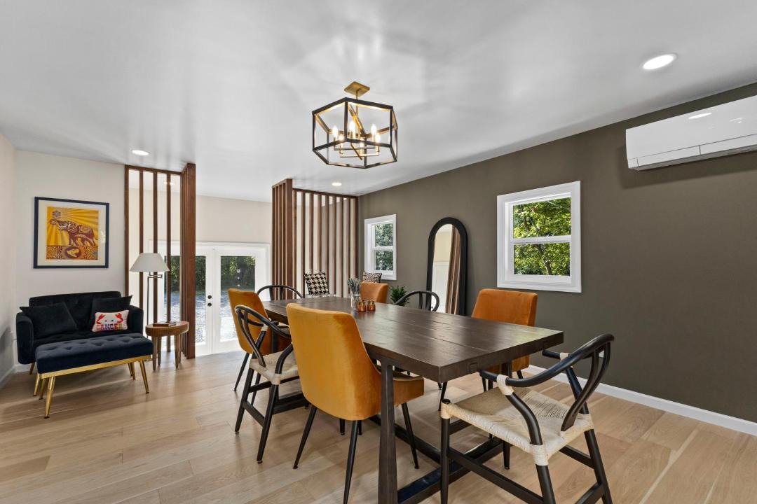 Photo of Others in Mirrormont