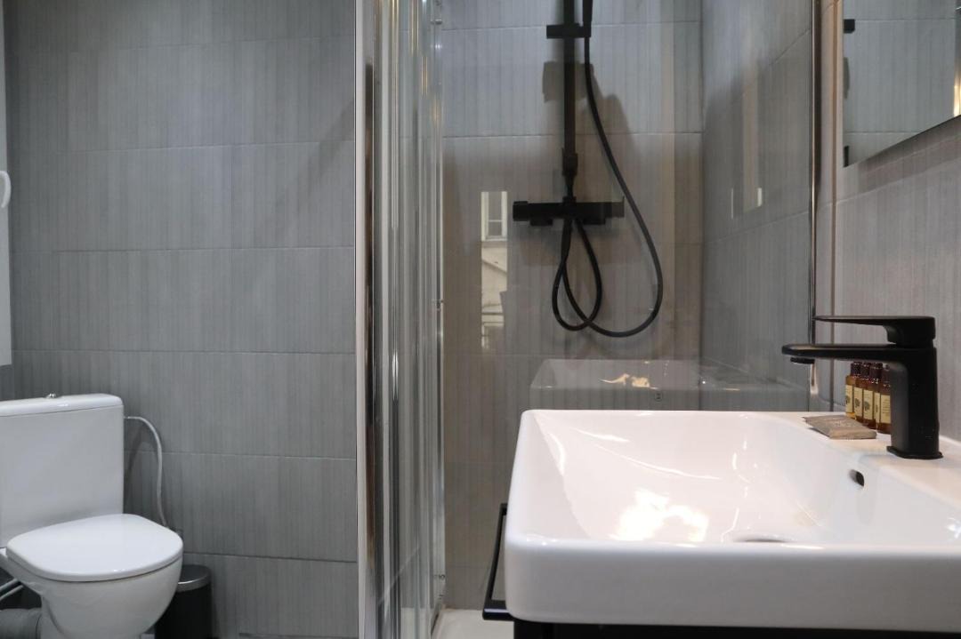 Photo of Bathroom in Quartier des Invalides