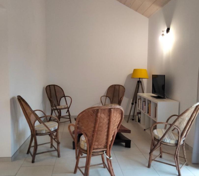 Photo of Others in Le Passage