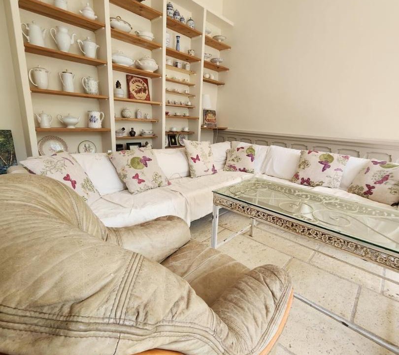 Photo of Livingroom in Saint-Vaast-Dieppedalle