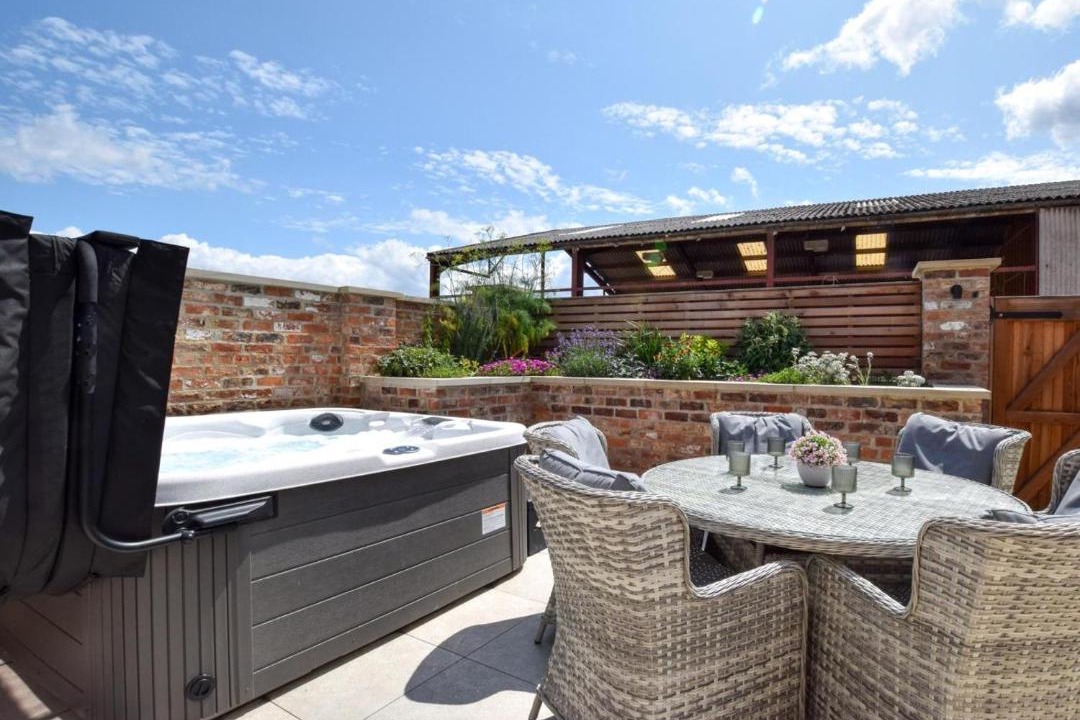 Photo of Others in Alne