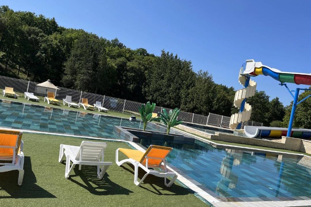 Photo of Others in Saint-Mande-sur-Bredoire